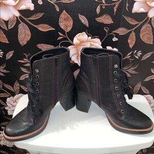 Neutralizer Black Lace-Up Boots